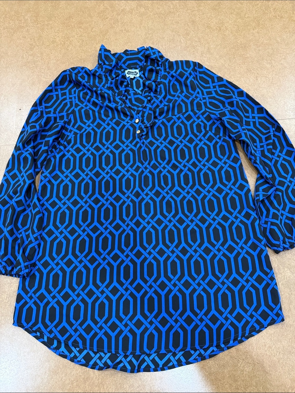 Mud Pie Blue & Black Geometric Button-Up Shirt